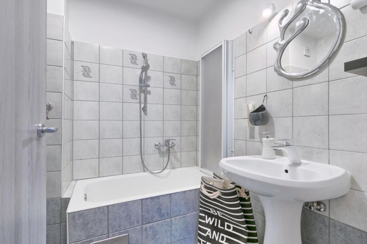 Modern Oasis Apartment PUY 외부 사진
