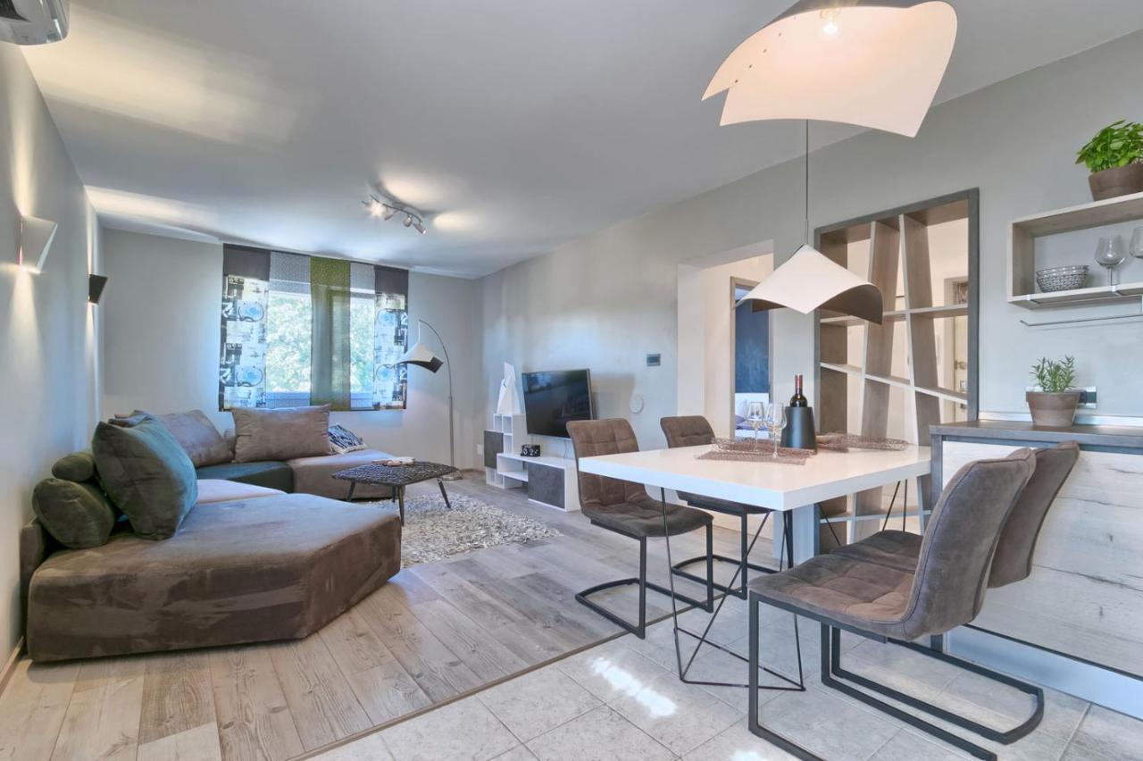 Modern Oasis Apartment PUY 외부 사진