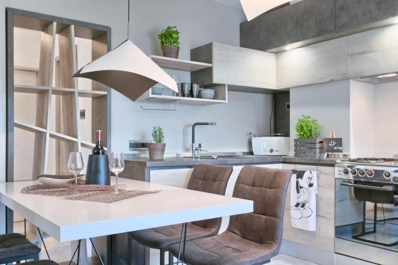 Modern Oasis Apartment PUY 외부 사진