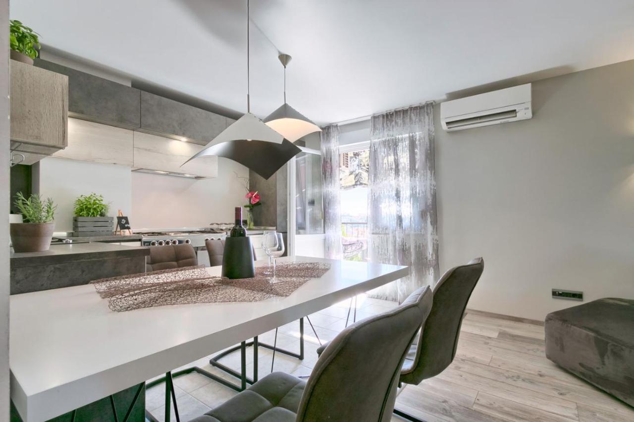 Modern Oasis Apartment PUY 외부 사진