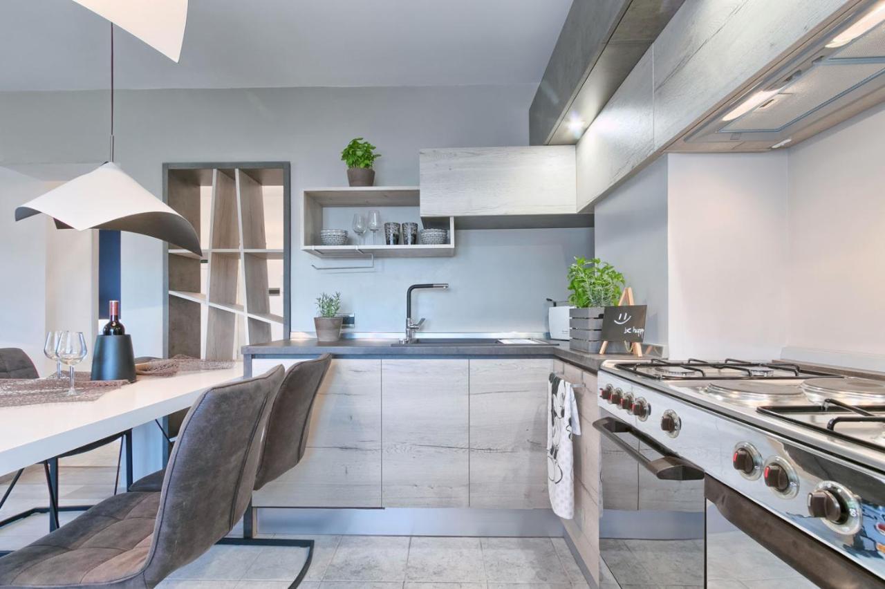 Modern Oasis Apartment PUY 외부 사진